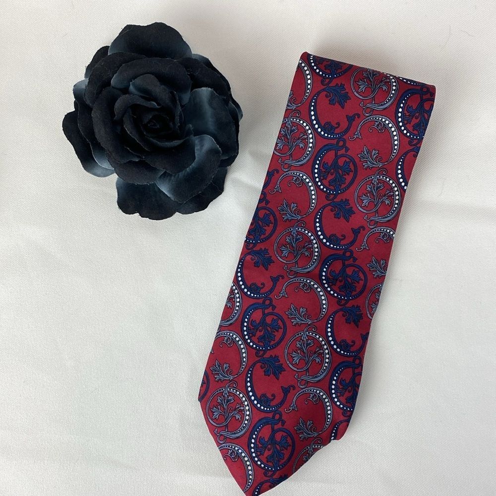 Christian Dior 100% Silk Red Black & Gray Print Men’s Tie‎